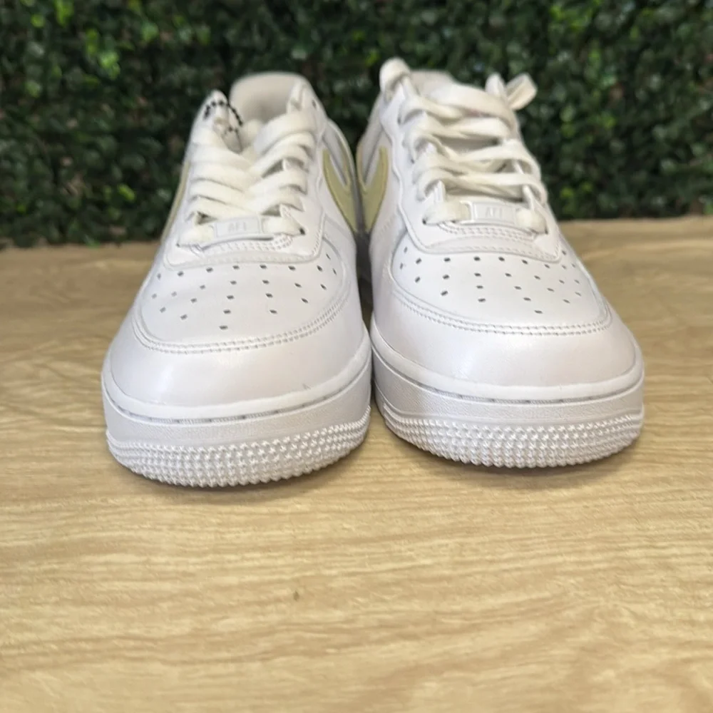 Nike Air Force 1 Low - W8.5